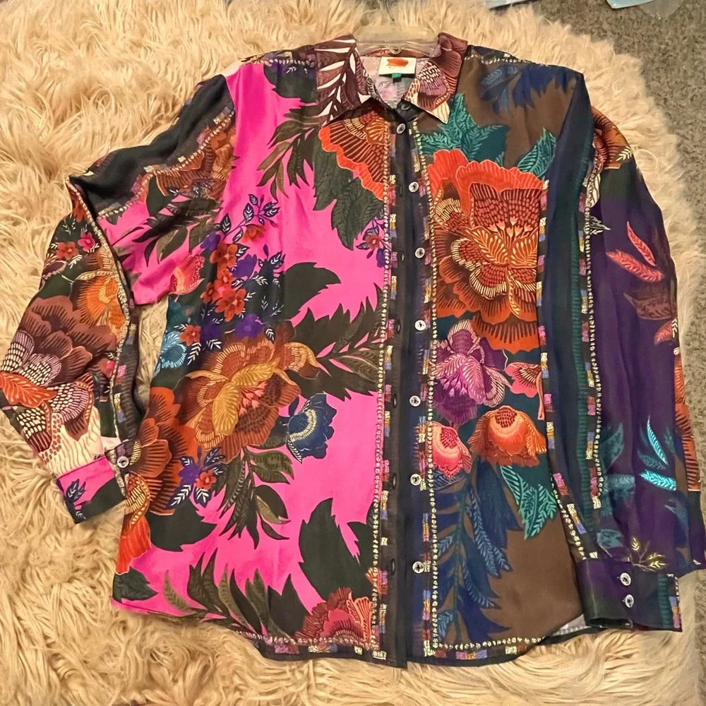 SOLD NwoT Farm Rio top - Picture 1 of 7